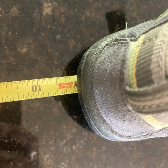 Boys Keens Grey, great condition - Picture 10 of 12